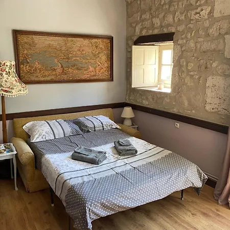 La Maison De La Tour Annex Apartment